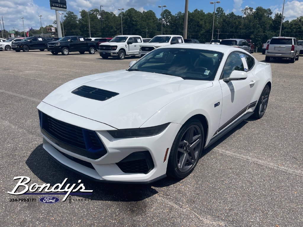 Used 2024 Ford Mustang GT Premium RWD image 3