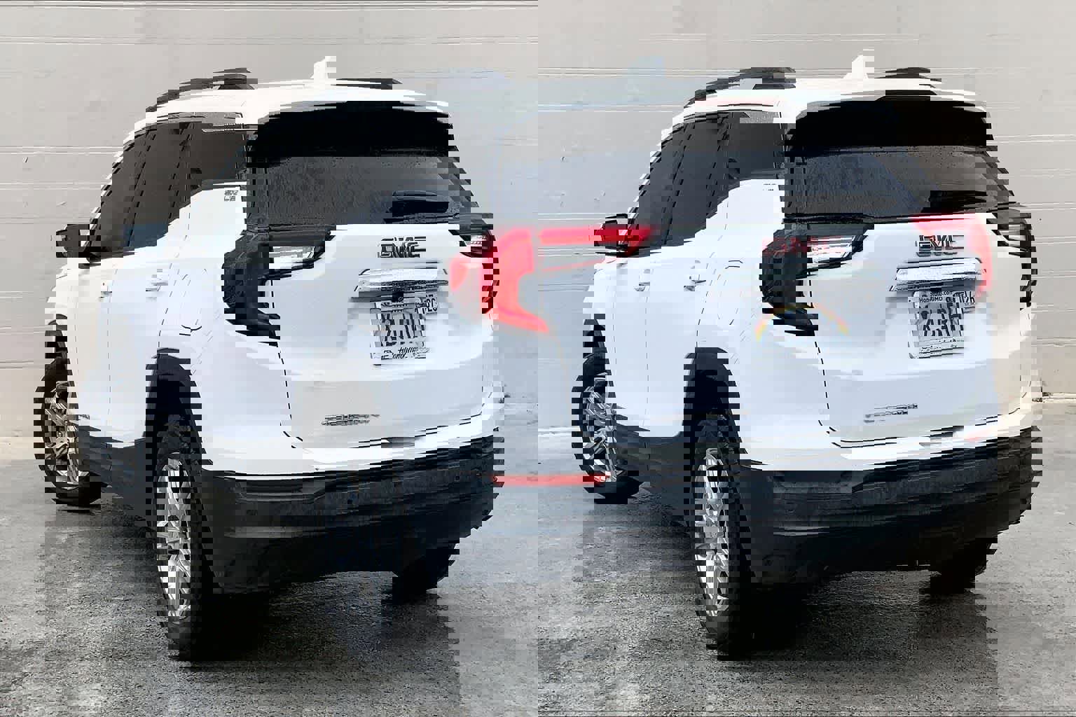 Used 2022 GMC Terrain SLE w/ Driver Convenience Package image 5