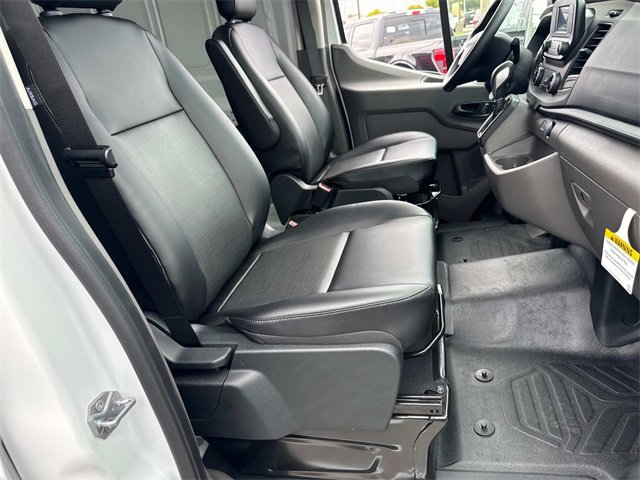 New 2025 Ford Transit 250 148 Medium Roof image 11