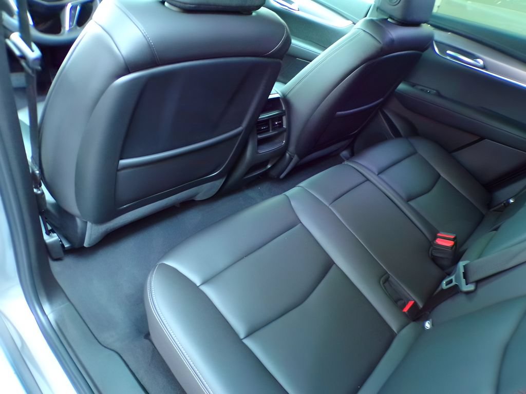 New 2026 Cadillac XT5 Luxury AWD/4WD image 7