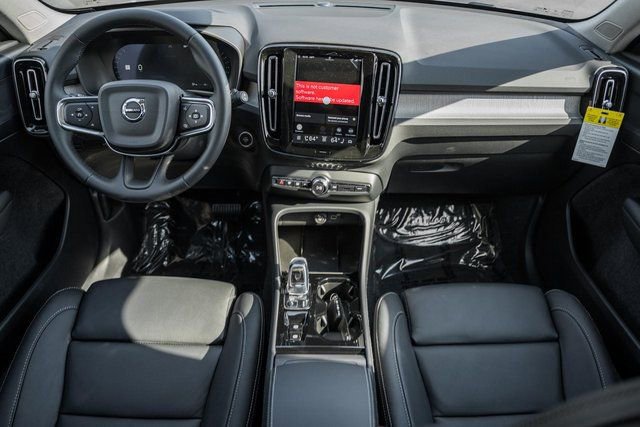 Used 2026 Volvo XC40 B5 Plus w/ Protection Package Premier image 20