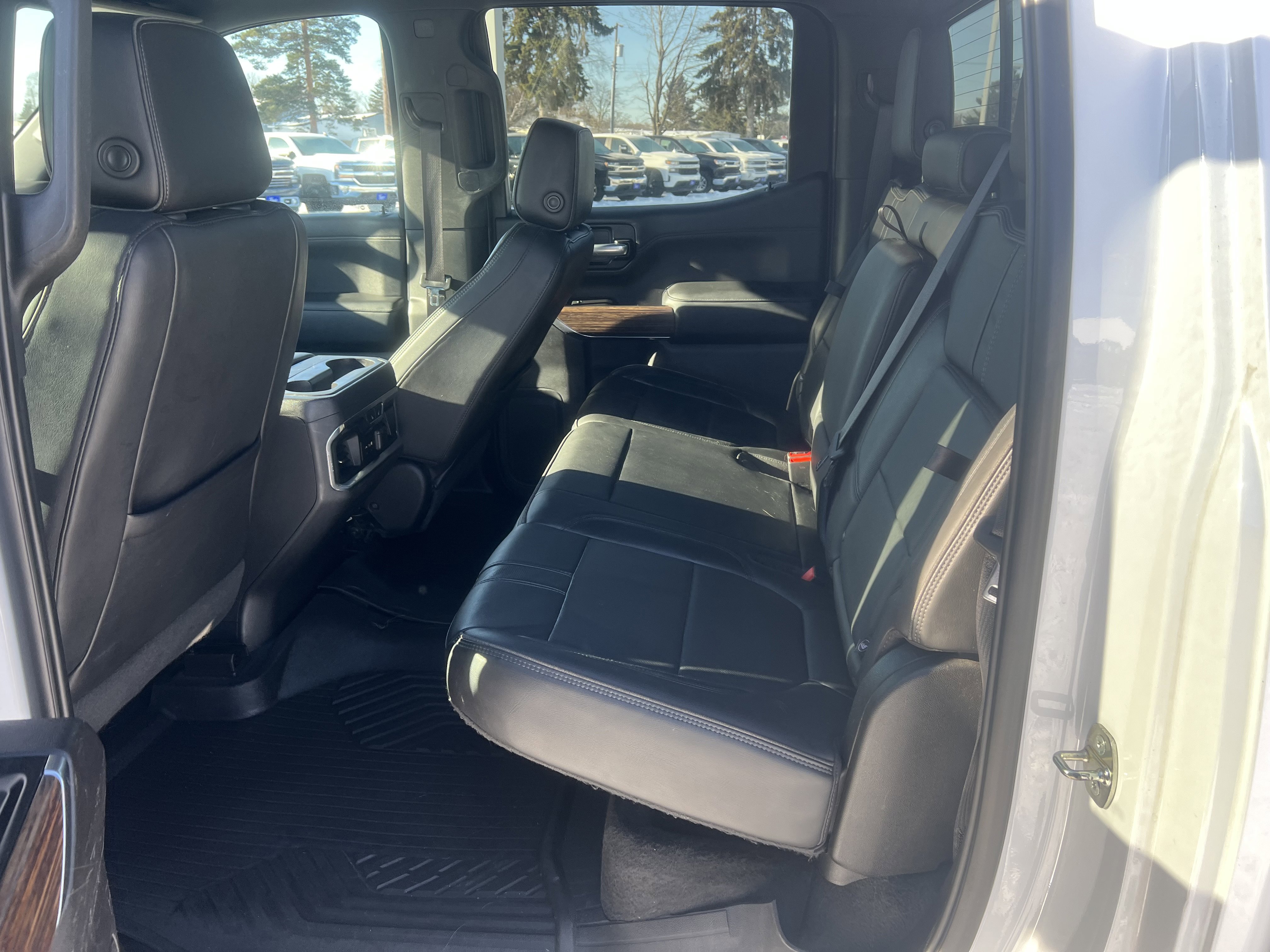 Used 2019 Chevrolet Silverado 1500 High Country w/ Technology Package image 13