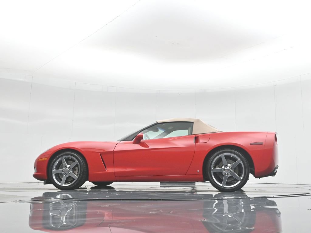 Used 2007 Chevrolet Corvette Convertible w/ Preferred Equipment Group image 54