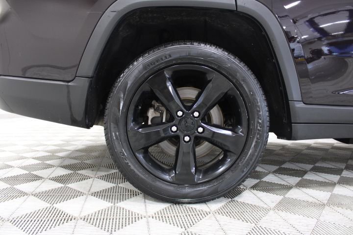 Used 2023 Jeep Grand Cherokee L Limited w/ Luxury Tech Group II AWD/4WD image 47
