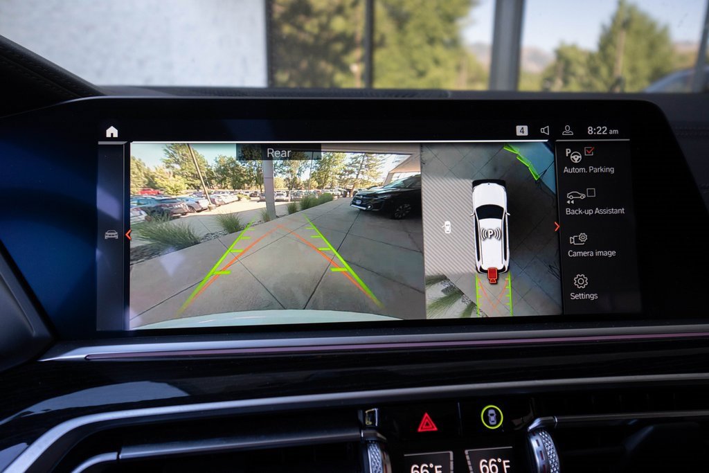 Used 2020 BMW X7 M50i w/ Dynamic Handling Package image 15