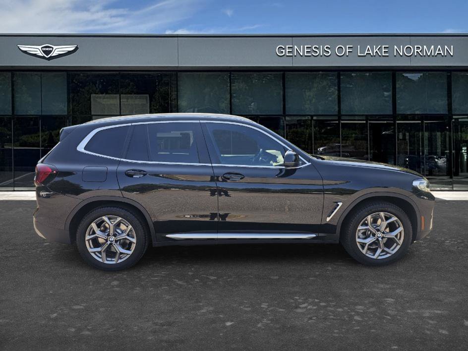 Used 2022 BMW X3 xDrive30i w/ Convenience Package AWD/4WD image 4