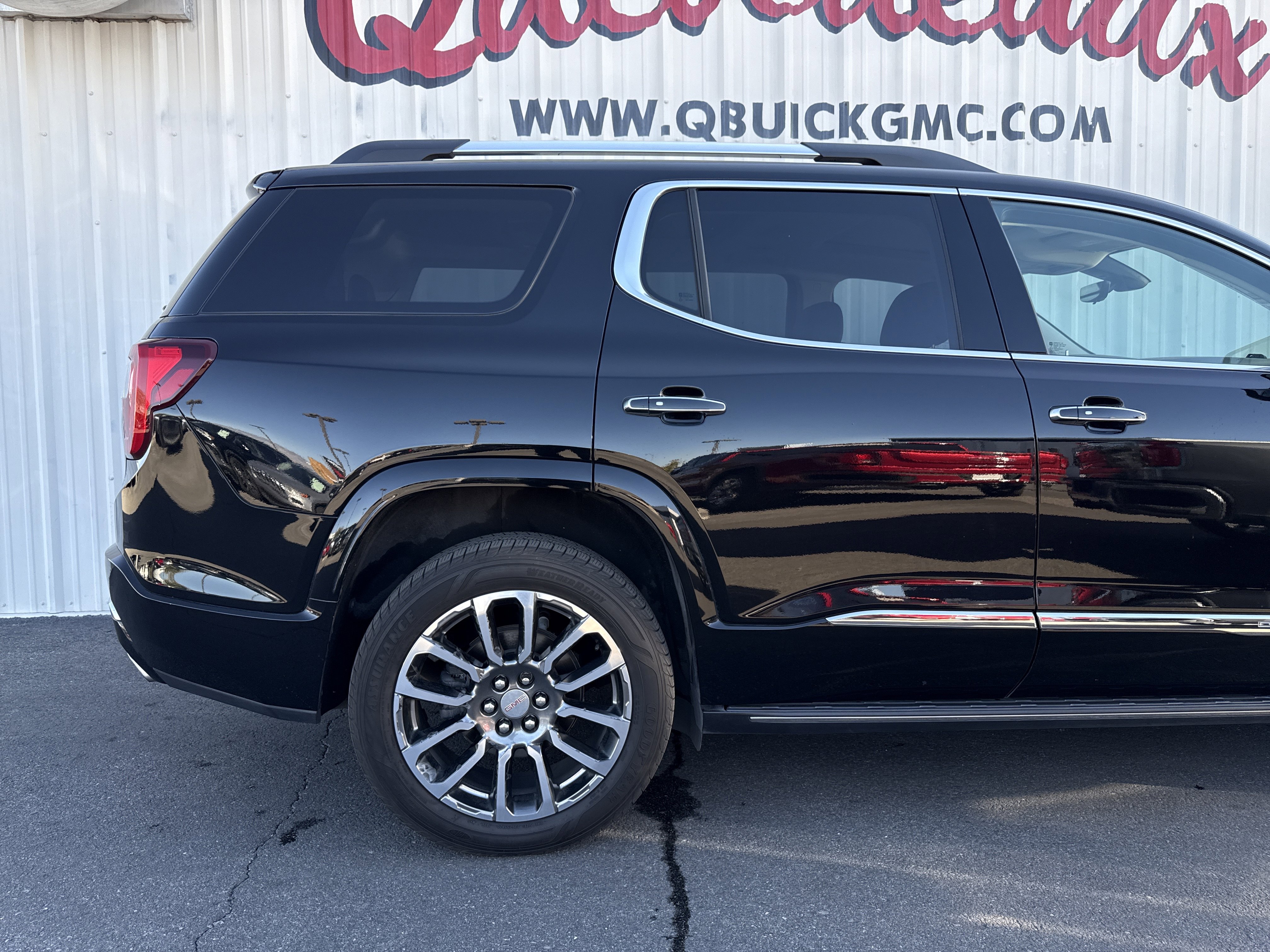 Used 2020 GMC Acadia Denali w/ LPO, 'HIT The Road' Package image 36