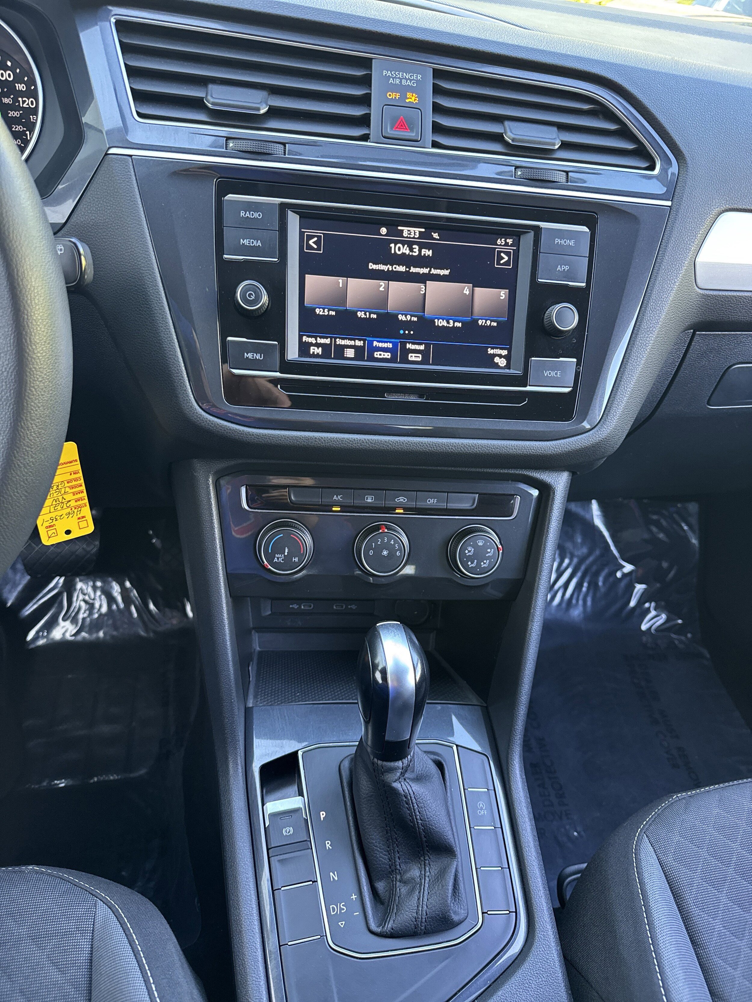 Used 2021 Volkswagen Tiguan S FWD image 15