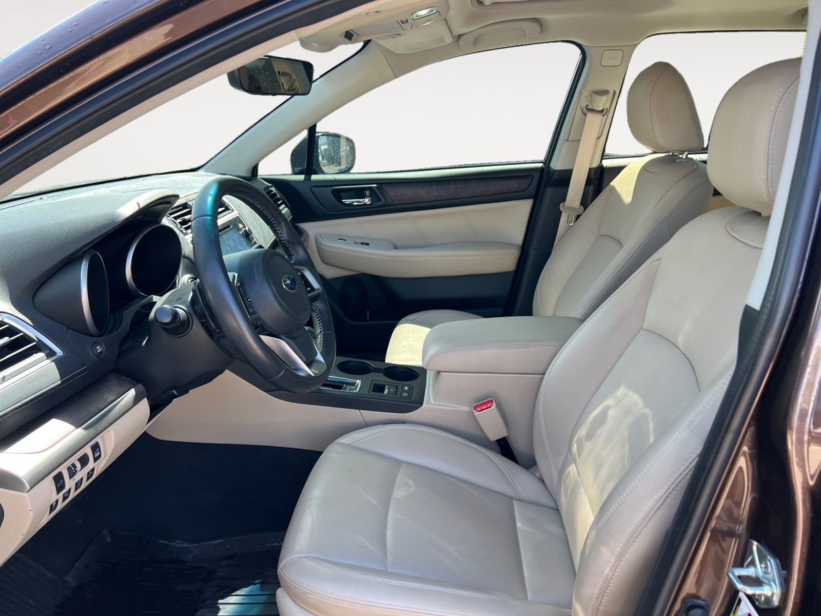 Used 2019 Subaru Outback 2.5i Limited w/ Popular Package #2 AWD/4WD image 9
