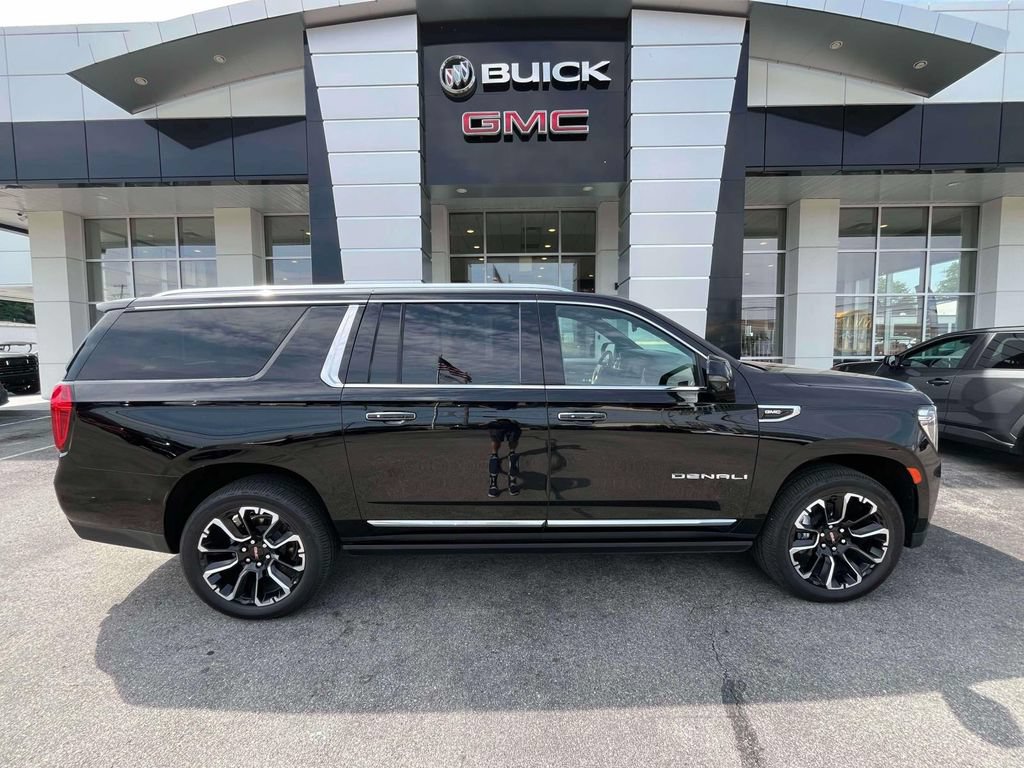 Certified 2023 GMC Yukon XL Denali AWD/4WD image 2
