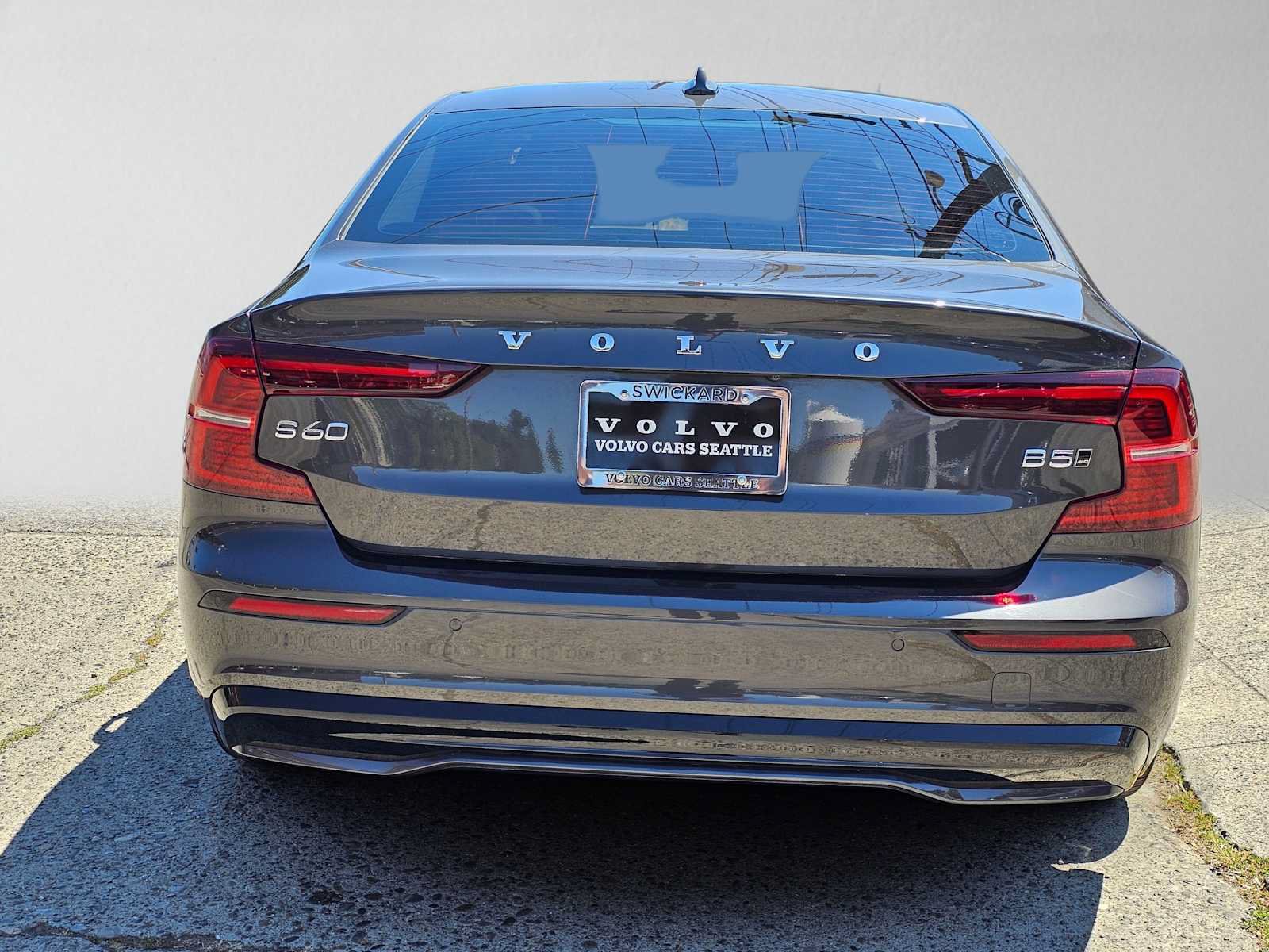 Certified 2024 Volvo S60 B5 Plus AWD/4WD image 4