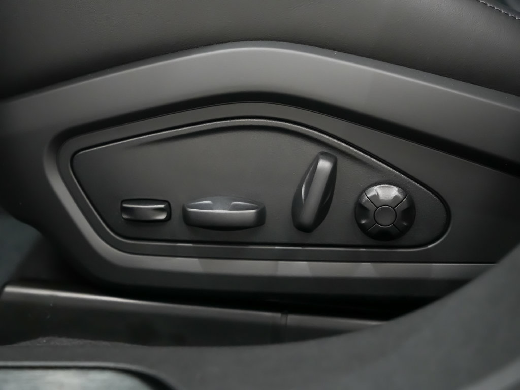 New 2026 Porsche Taycan AWD/4WD image 25