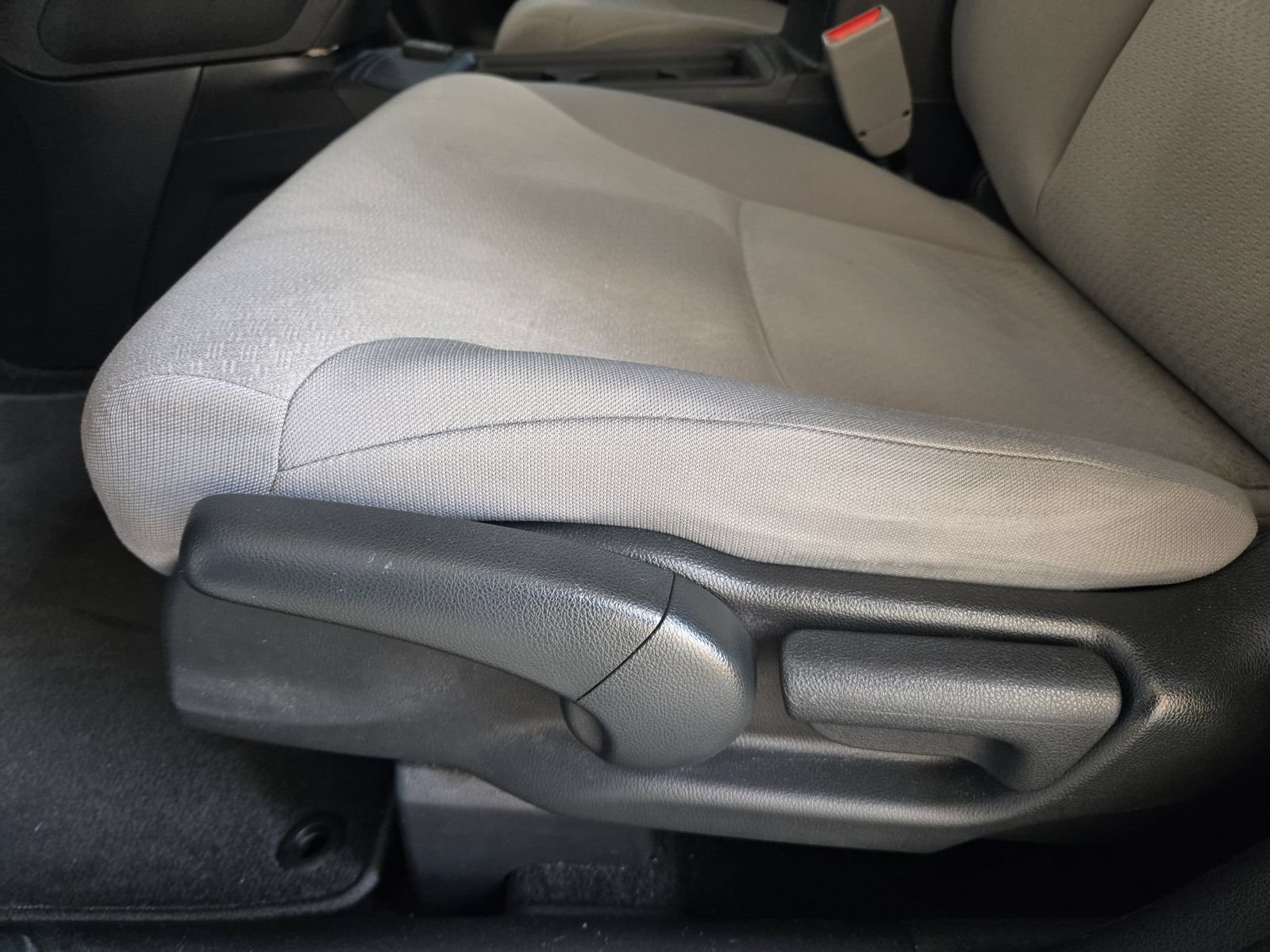 Used 2015 Honda CR-V LX image 23