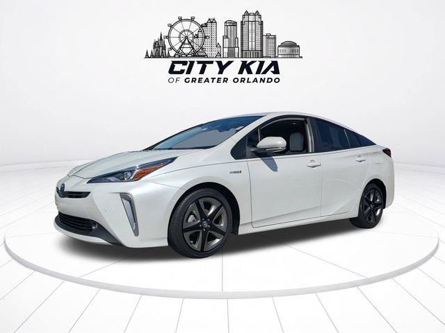 Used 2022 Toyota Prius Limited FWD image 2