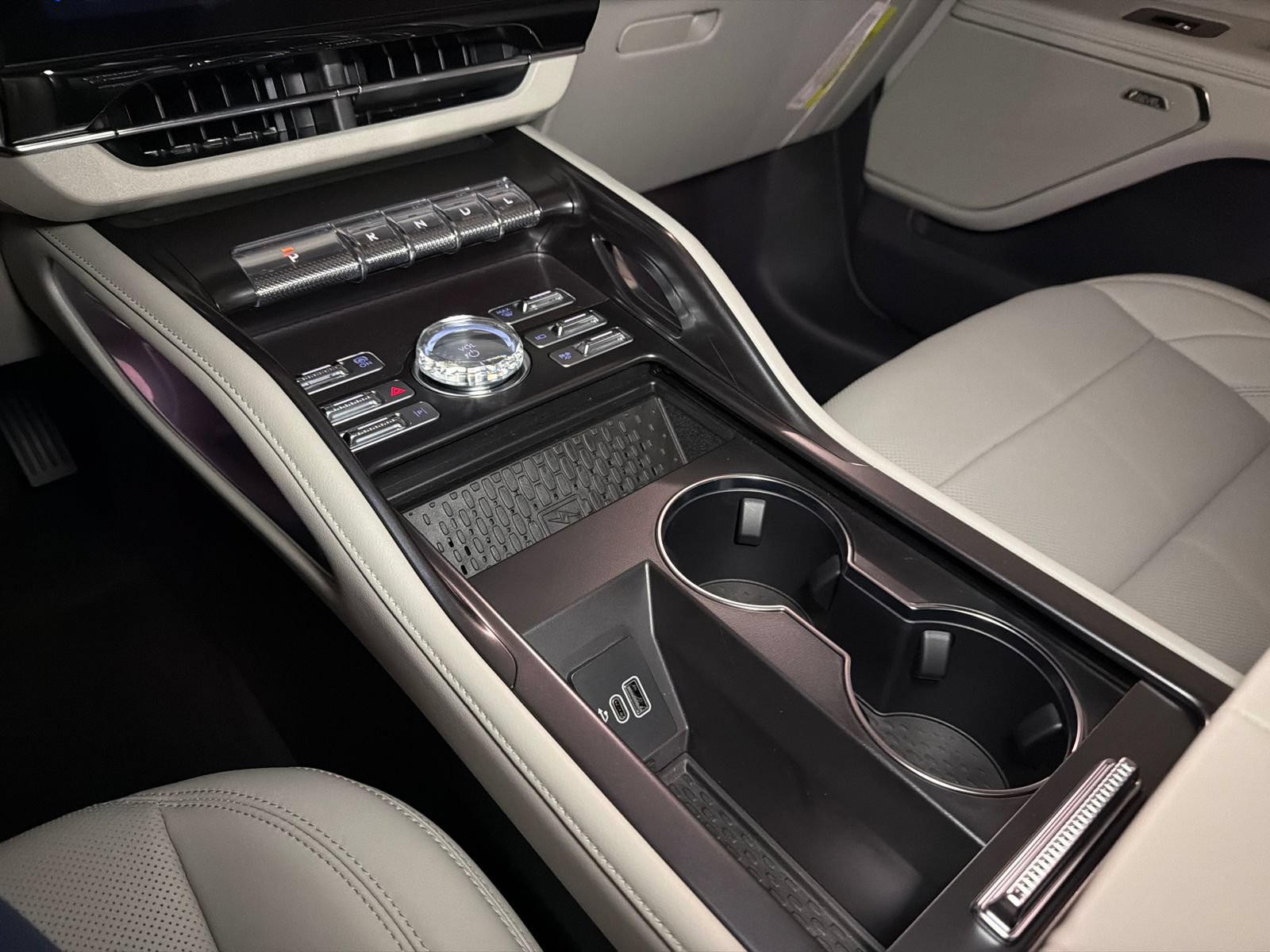 New 2026 Lincoln Nautilus Premier w/ Equipment Group 102A AWD/4WD image 27