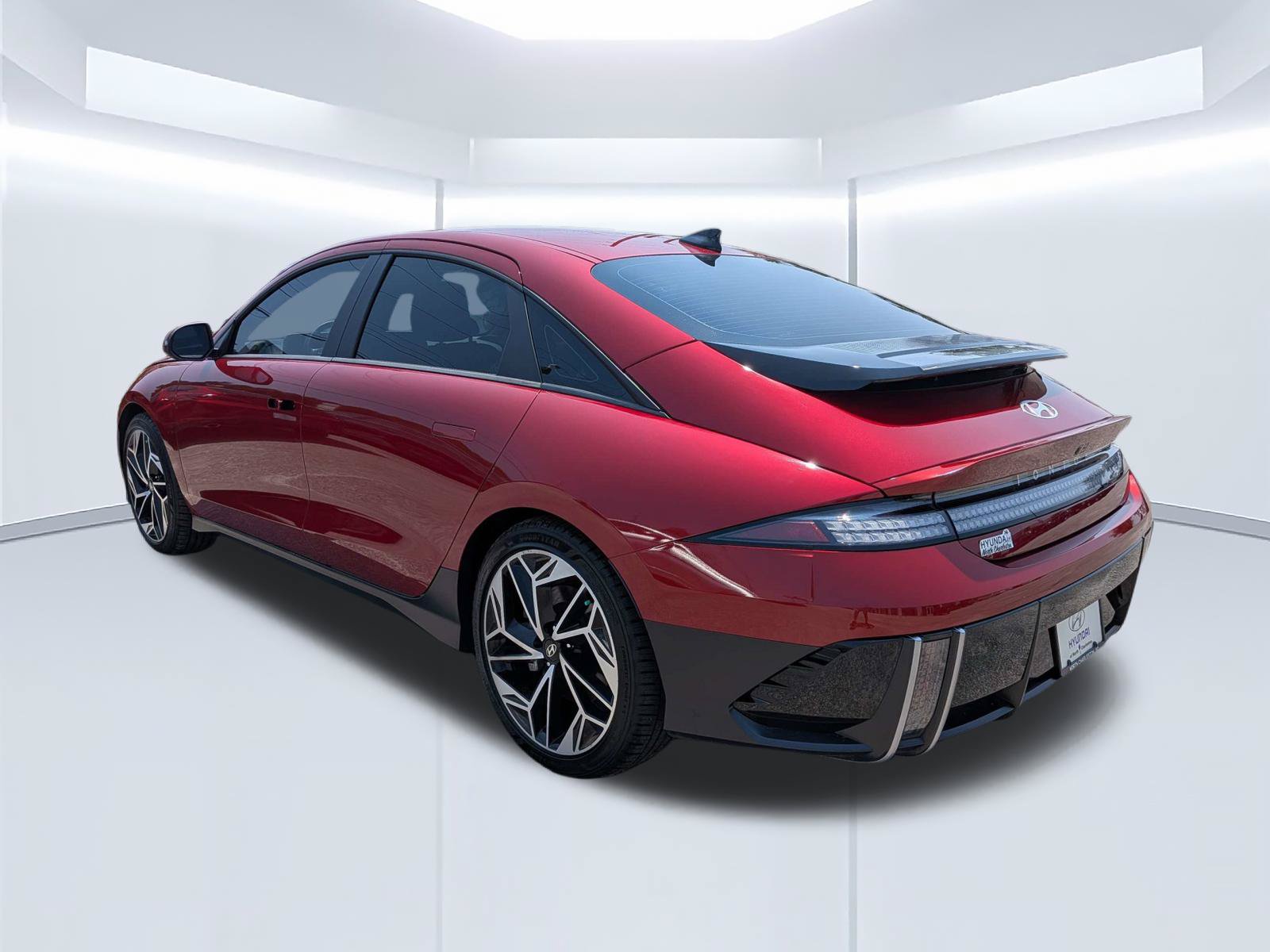 Certified 2025 Hyundai Ioniq 6 SEL RWD image 6