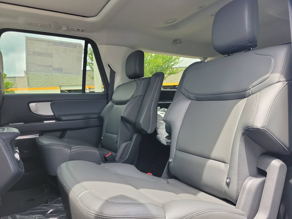 New 2026 Ford Expedition Max Active AWD/4WD image 12