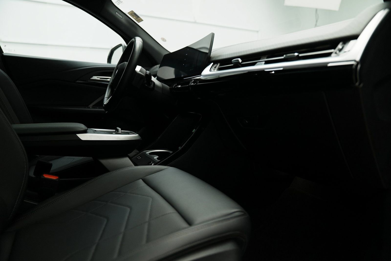 Used 2025 BMW X2 xDrive28i w/ Convenience Package image 24