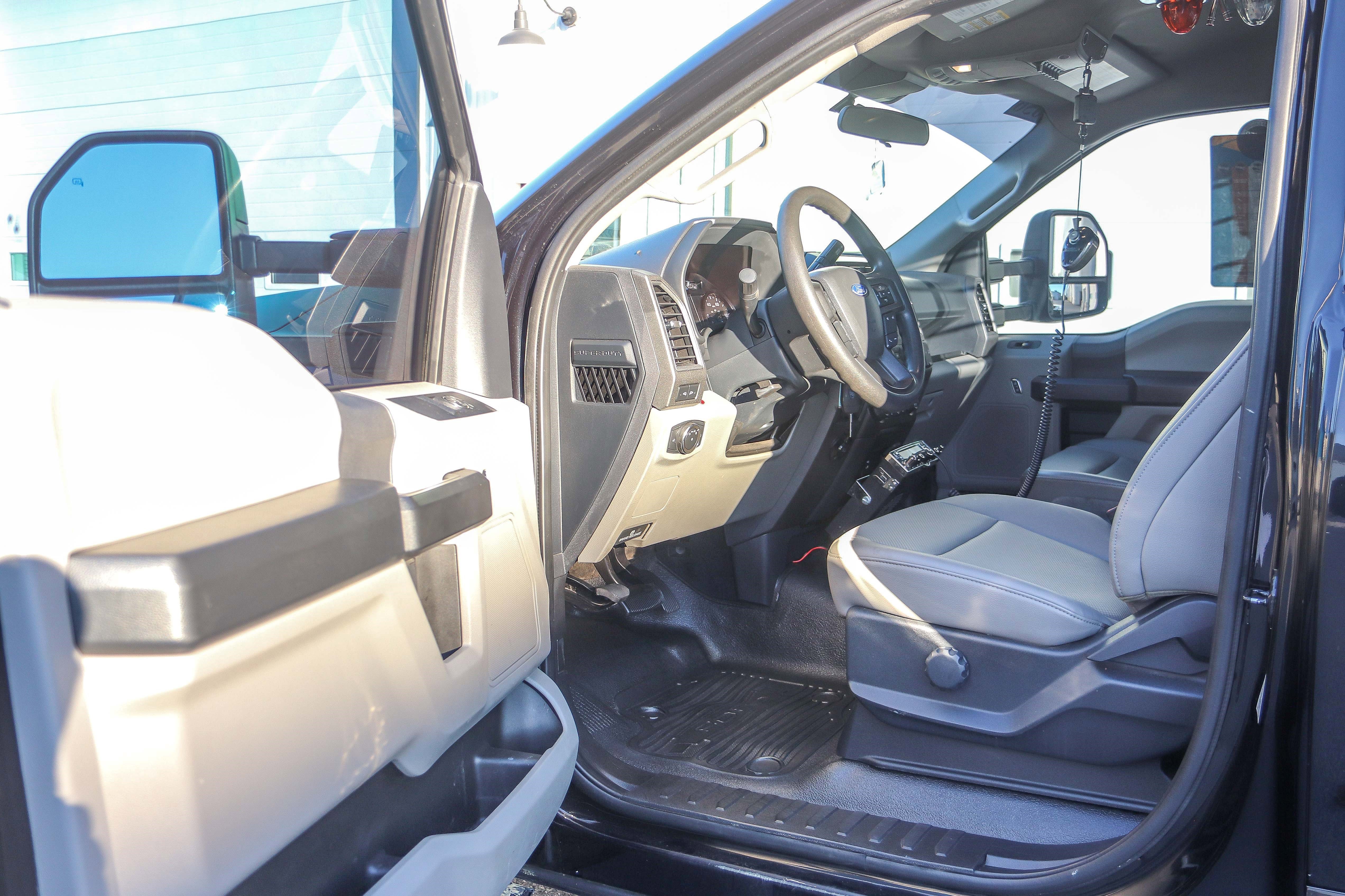 Used 2022 Ford F550 4x4 Regular Cab Super Duty w/ Power Equipment Group image 16