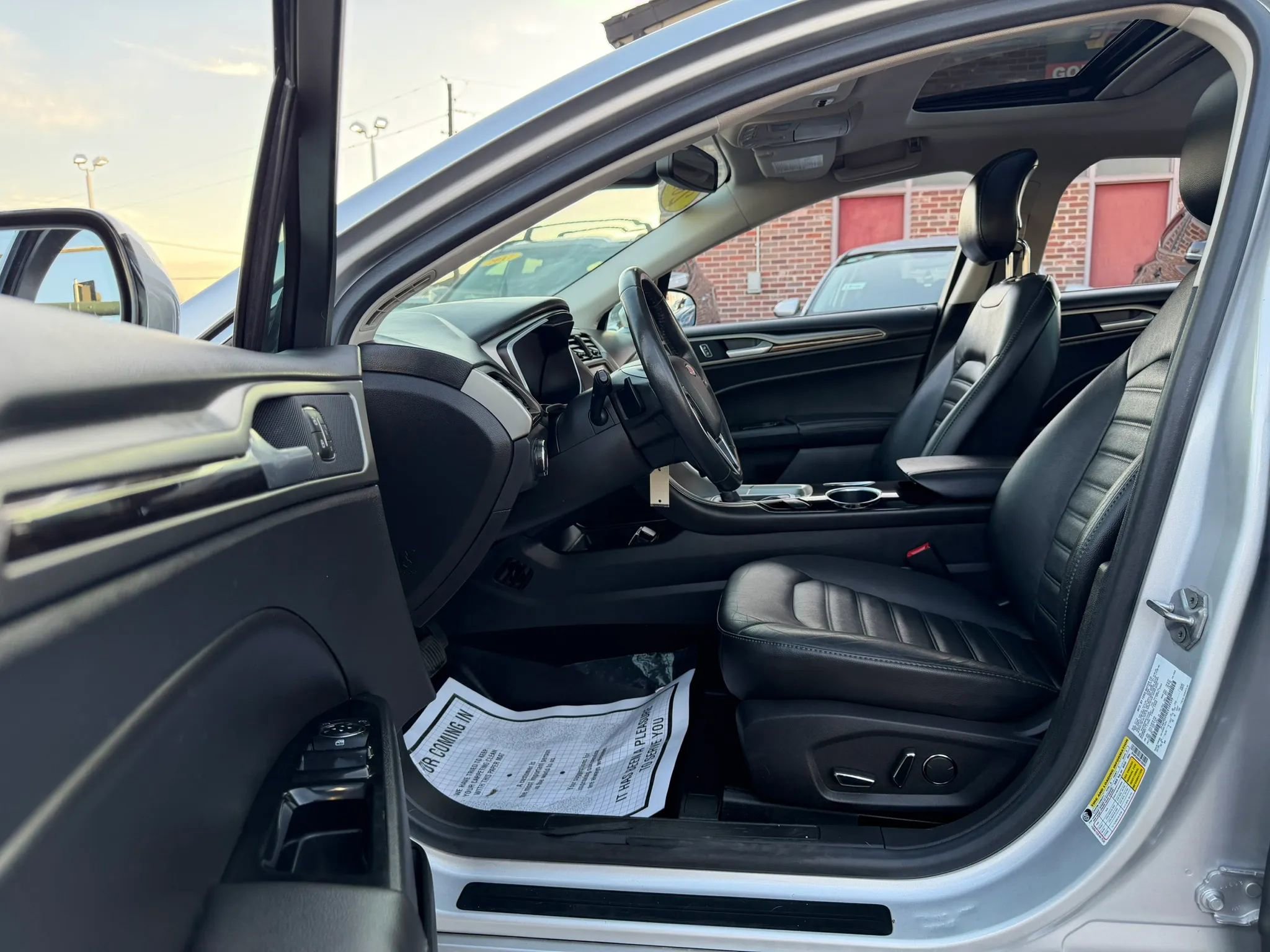 Used 2014 Ford Fusion SE w/ Equipment Group 202A image 15