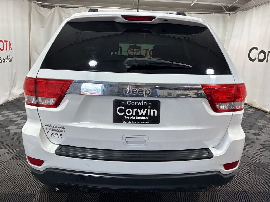 Used 2013 Jeep Grand Cherokee Laredo w/ Laredo E Group AWD/4WD image 7