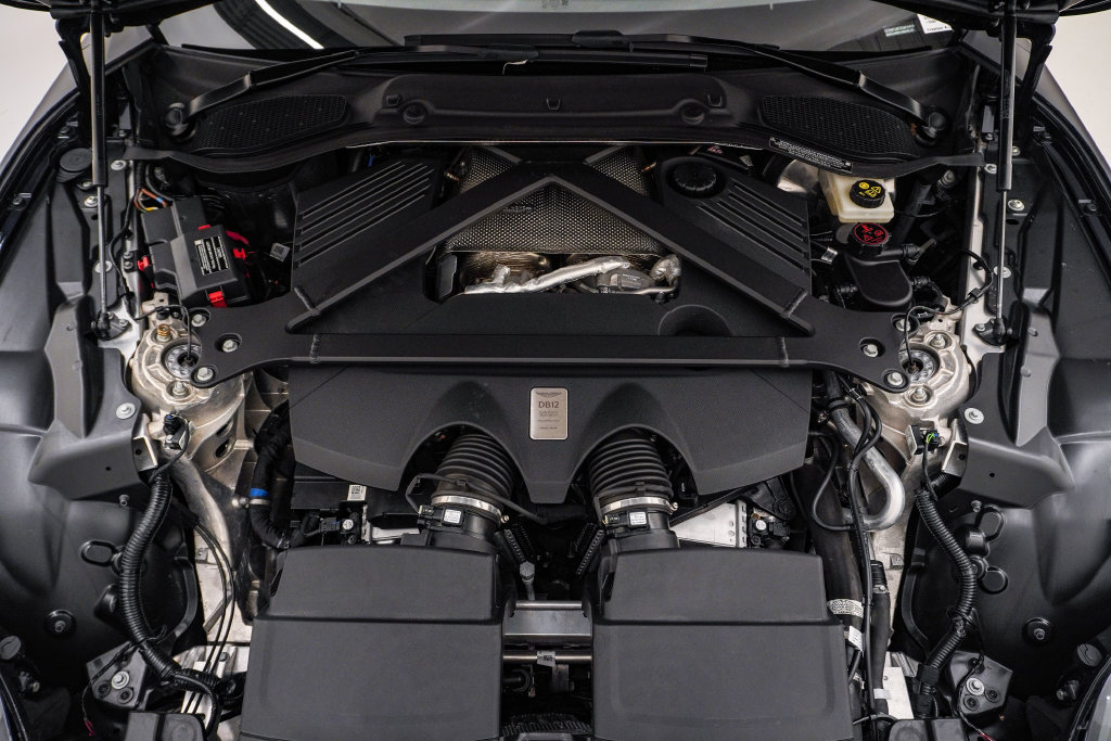 Used 2024 Aston Martin DB12 Convertible RWD image 37