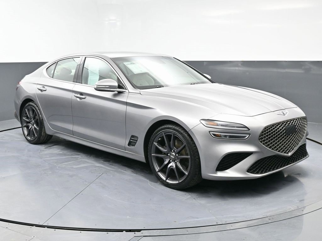 Used 2023 Genesis G70 2.0T image 3
