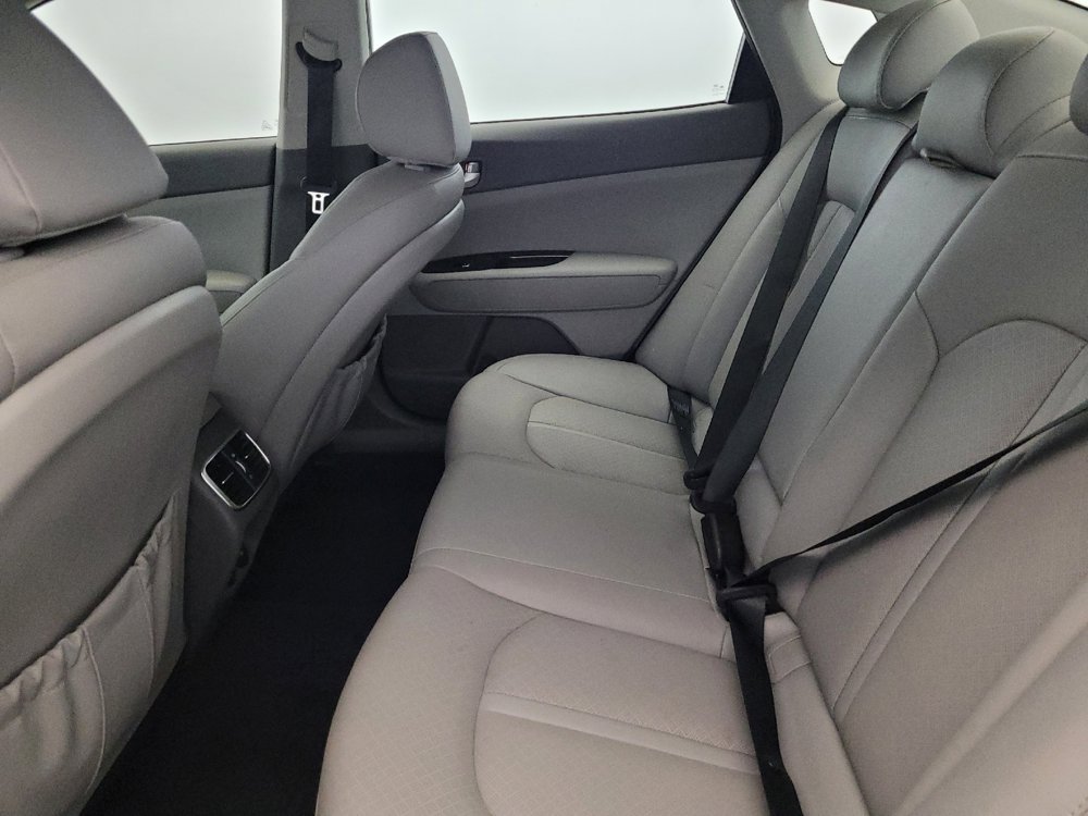 Used 2017 Kia Optima EX FWD image 18