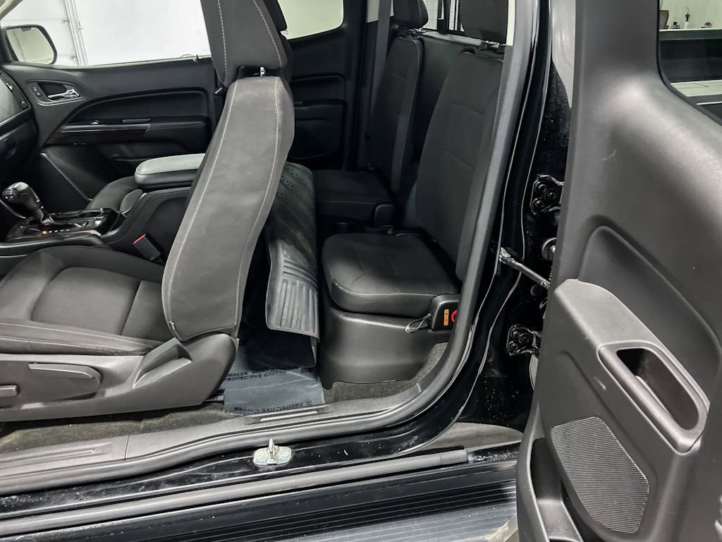 Certified 2017 GMC Canyon SLE w/ SLE Convenience Package image 40