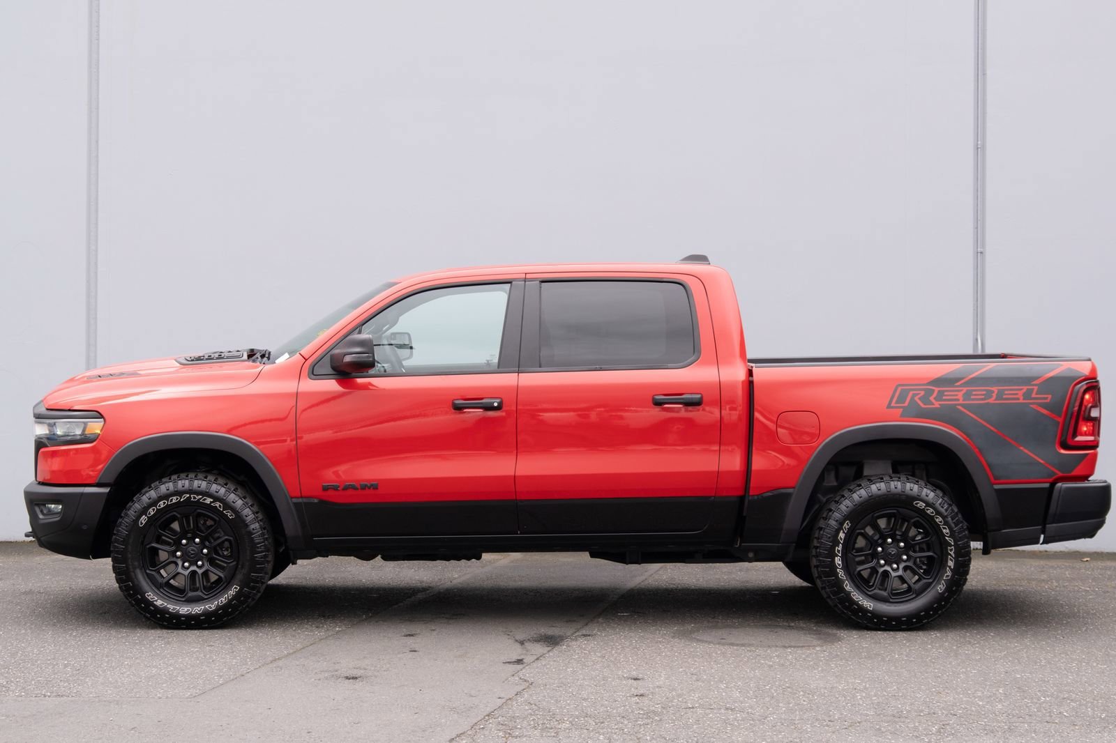 Used 2025 RAM 1500 Rebel w/ Rebel Level 1 Equipment Group AWD/4WD image 28