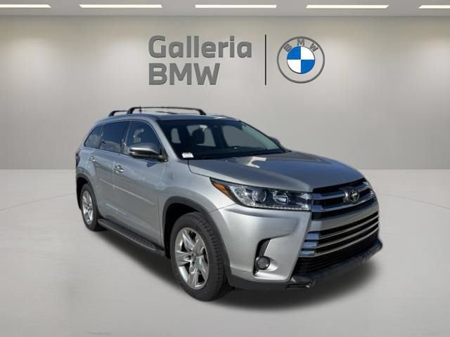 Used 2017 Toyota Highlander Limited FWD image 5