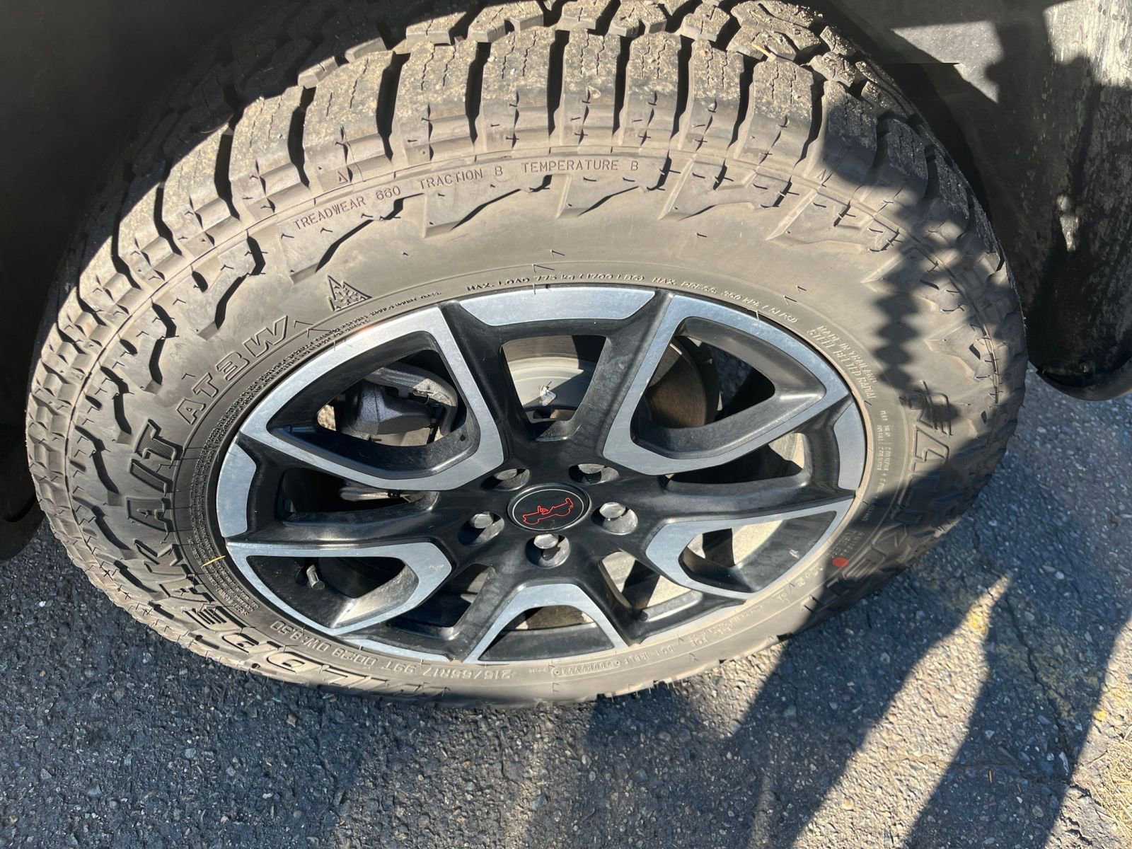 Used 2025 Jeep Compass Trailhawk image 30