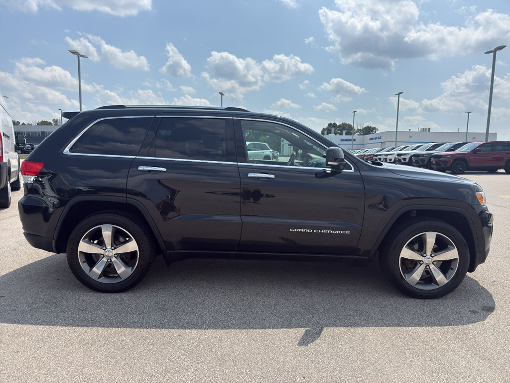 Used 2016 Jeep Grand Cherokee Limited w/ Trailer Tow Group IV AWD/4WD image 4