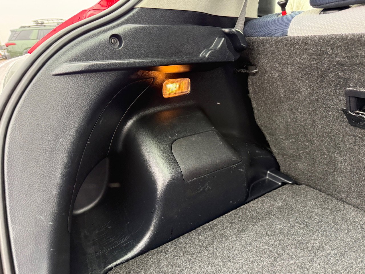 Used 2013 Toyota Yaris LE image 35