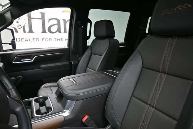 Used 2025 Chevrolet Silverado 2500 High Country w/ High Country Premium Package AWD/4WD image 16