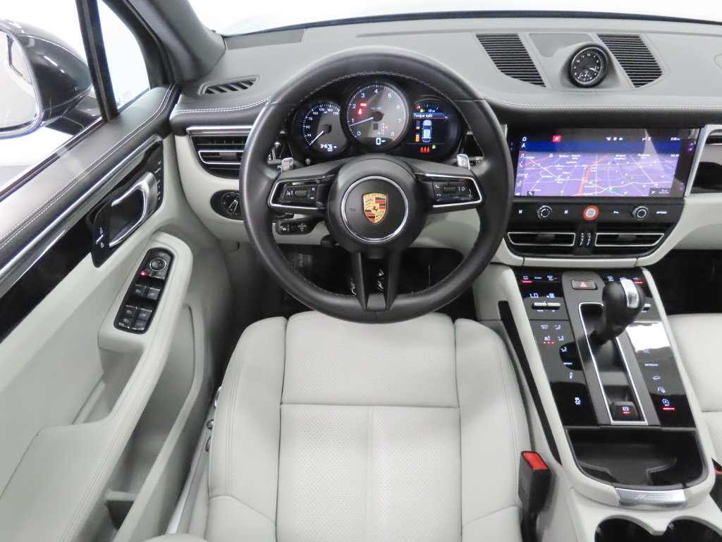 Certified 2023 Porsche Macan S AWD/4WD image 15