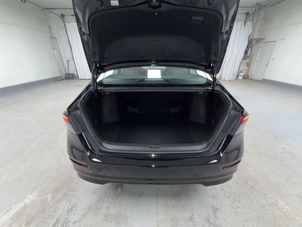 Used 2024 Honda Accord Touring image 16