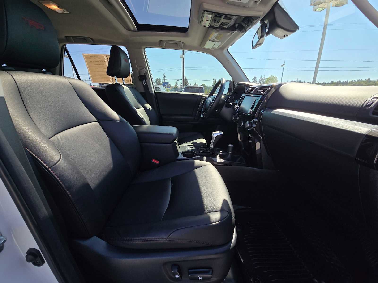 Used 2024 Toyota 4Runner TRD Off-Road Premium w/ Off Road Premium Plus Package AWD/4WD image 11