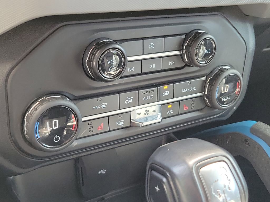 Used 2021 Ford Bronco Black Diamond AWD/4WD image 29