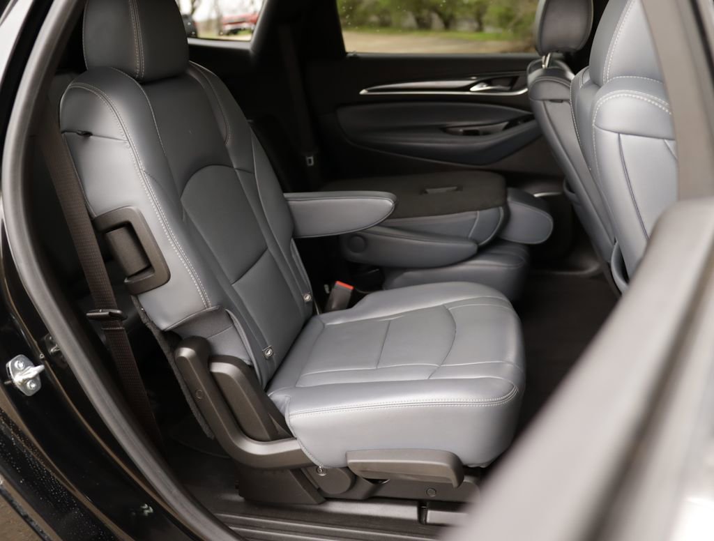 Used 2023 Buick Enclave Essence w/ Sport Touring Edition image 31