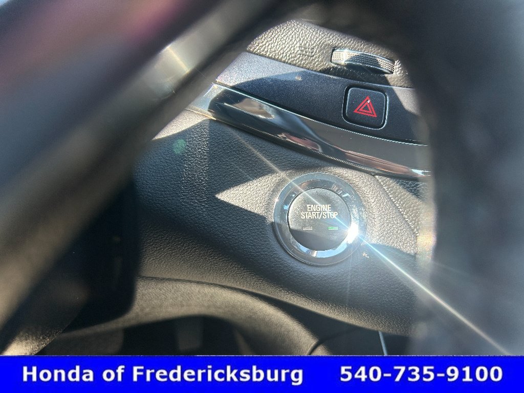 Used 2018 Chevrolet Impala Premier w/ Premier Convenience Package FWD image 19