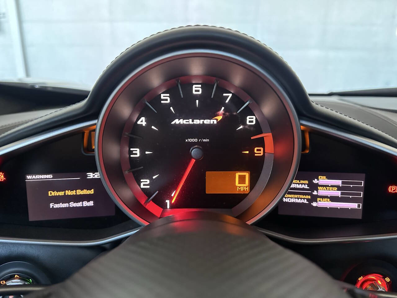 Used 2015 McLaren 650S Spider image 31