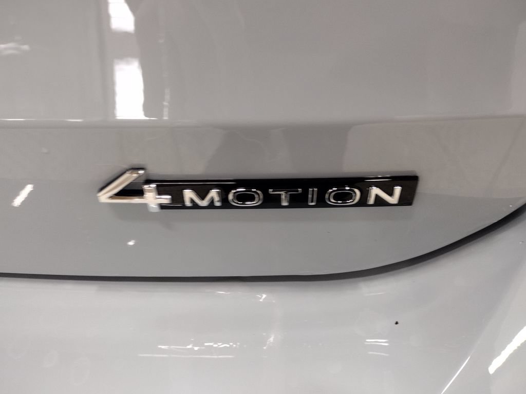 New 2026 Volkswagen Taos SEL AWD/4WD image 13