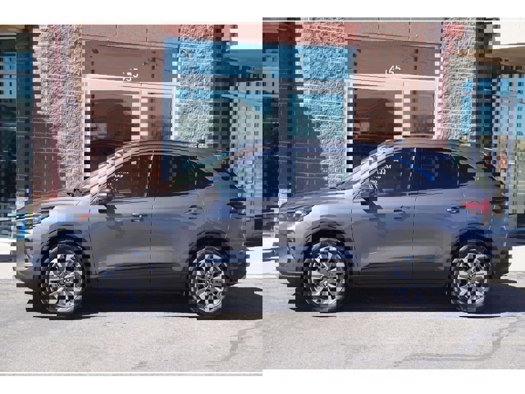 Used 2024 Ford Escape Platinum image 4