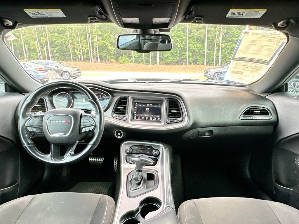Used 2019 Dodge Challenger R/T RWD image 3