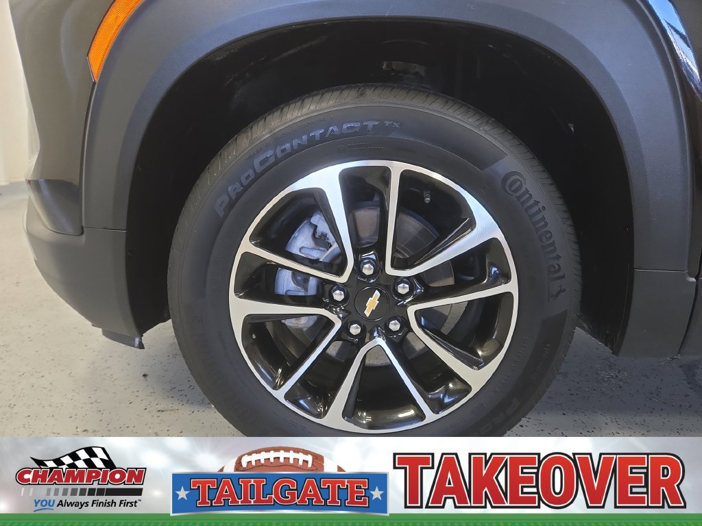 Used 2025 Chevrolet TrailBlazer LT w/ Convenience Package FWD image 32