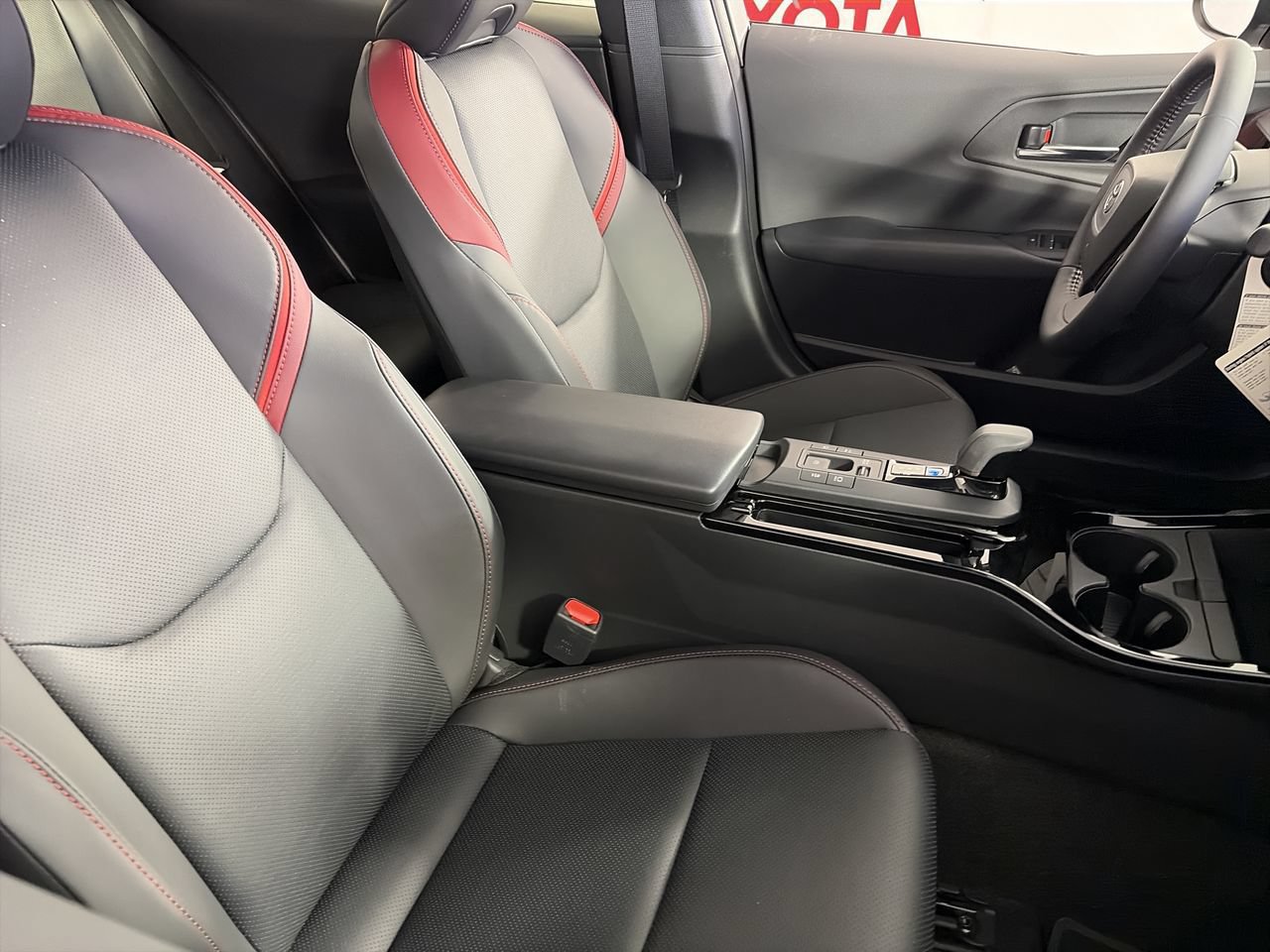 New 2027 Toyota Prius Plug-In Hybrid FWD image 24