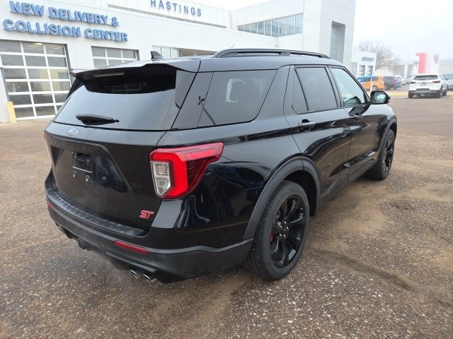 Used 2020 Ford Explorer ST w/ ST Street Pack image 5
