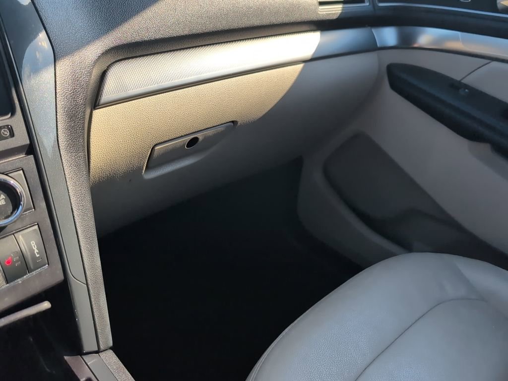 Certified 2018 Ford Explorer XLT w/ Equipment Group 202A image 23