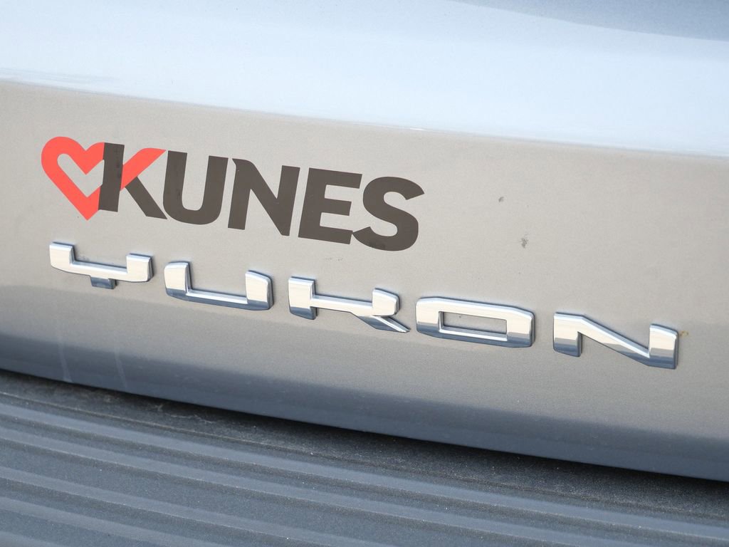 Used 2025 GMC Yukon Denali w/ Sun & Power Step Package image 12